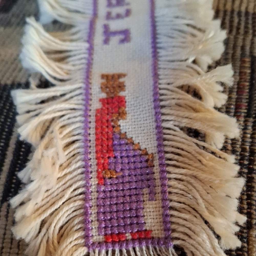 Jerusalem Embroidered Fringe Bookmark - Purple and Cream Vintage - Picture 3 of 5